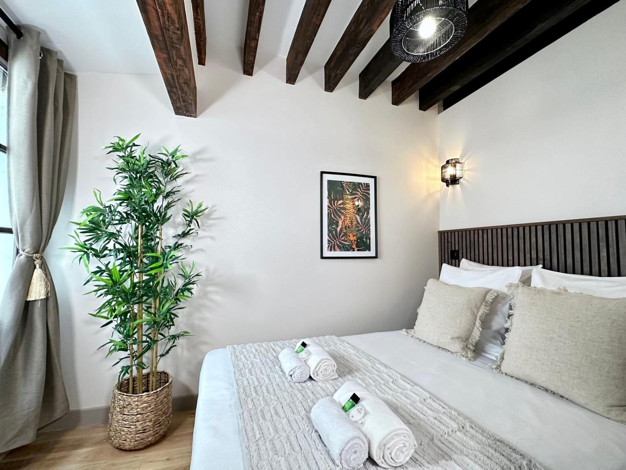 Le Marais' Finest Luxurious Apartment Paris Exterior foto